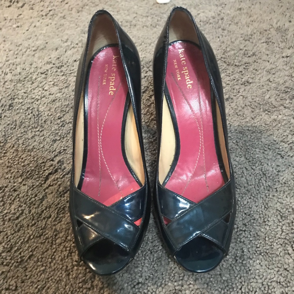 6.5 Kate spade navy pumps